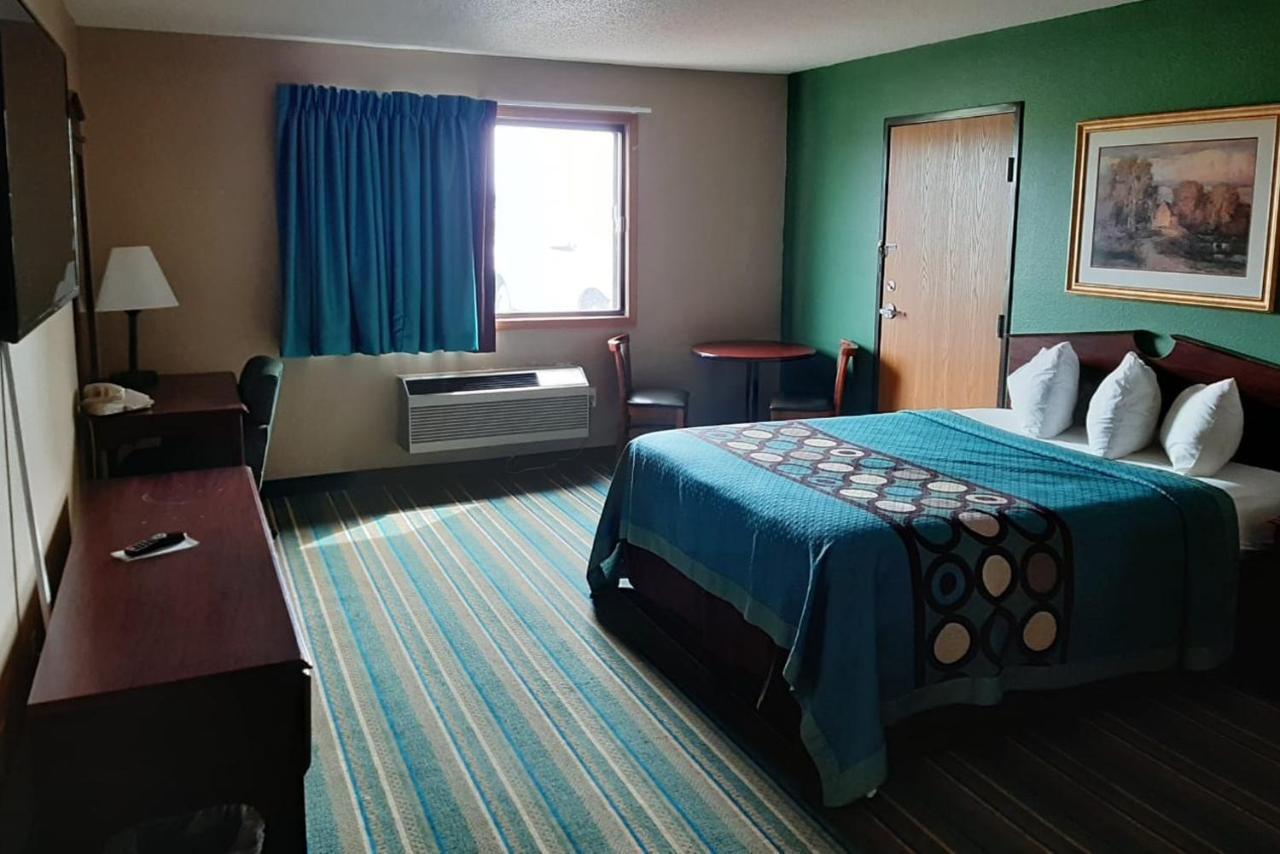 Coratel Inn & Suites By Jasper New Richmond Dış mekan fotoğraf