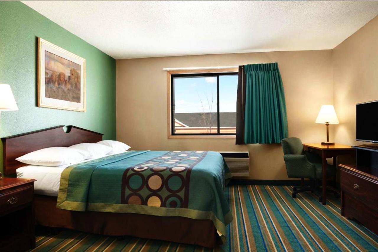 Coratel Inn & Suites By Jasper New Richmond Dış mekan fotoğraf